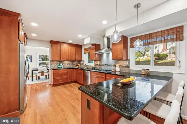 Potomac, MD 20854,8701 SLEEPY HOLLOW LN