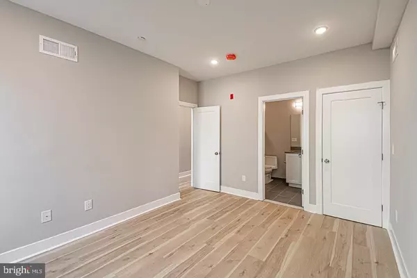 Philadelphia, PA 19143,715 S 51ST ST #UNIT 1