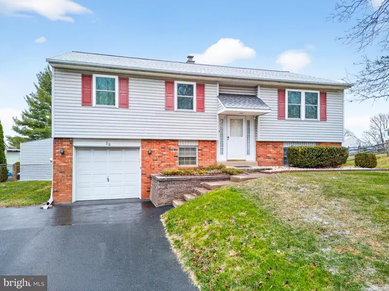 28 COCHISE LN, Royersford, PA 19468