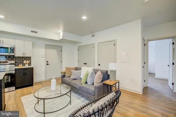 Philadelphia, PA 19128,5001 UMBRIA ST #P610