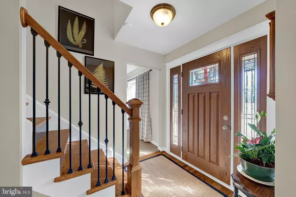 Ewing, NJ 08628,2 VAN SAUN DR