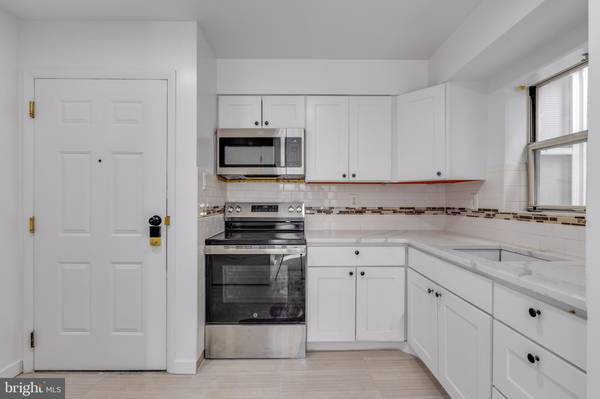 Philadelphia, PA 19104,4242 PINE ST #2B