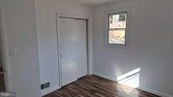 Suitland, MD 20746,5004 MEADOWBROOK DR