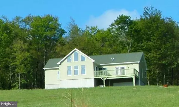 421 HEAD RD, Mount Storm, WV 26739