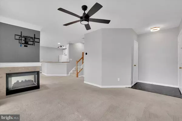 Alexandria, VA 22310,5995-B TERRAPIN PLACE PL #301