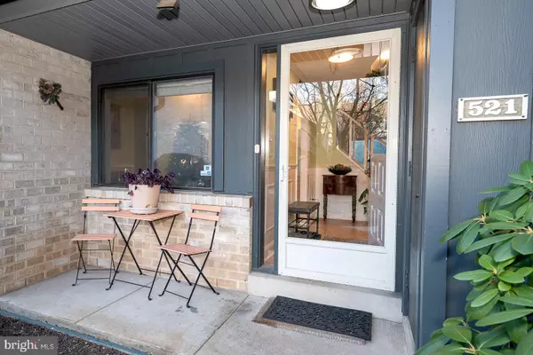 Paoli, PA 19301,521 FOXWOOD LN #521