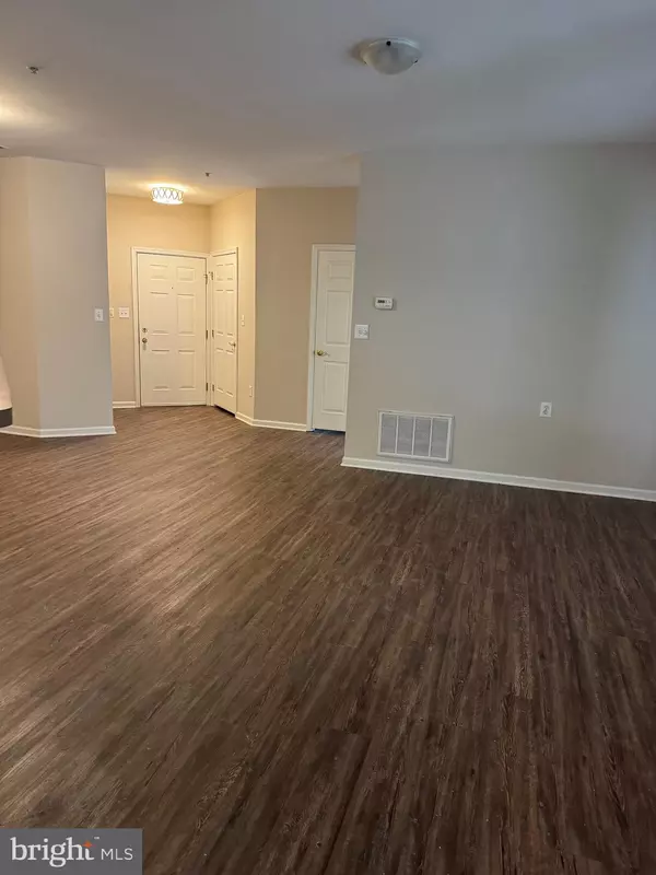 Salisbury, MD 21804,2003 WHISPERING PONDS CT #1C