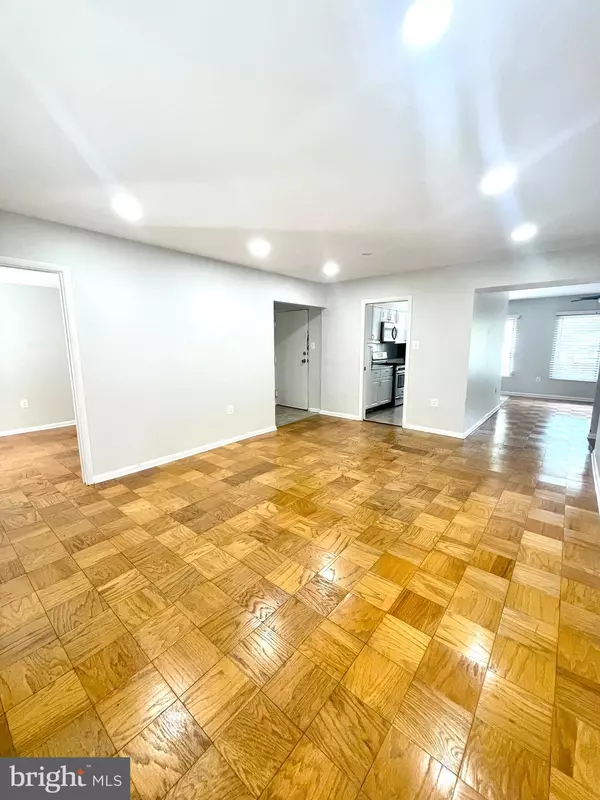 Columbia, MD 21044,5234 W RUNNING BROOK RD #301