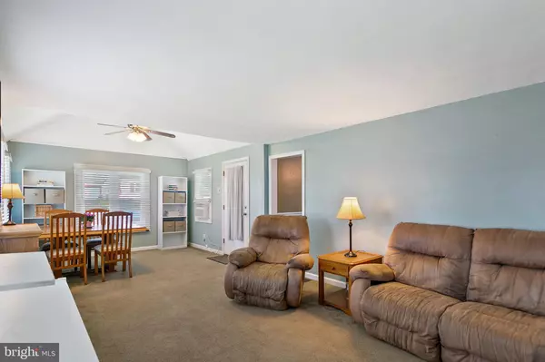 Aston, PA 19014,26 GREEN LN