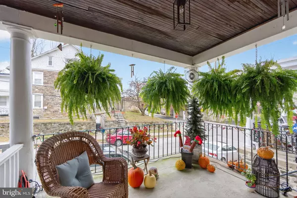 Philadelphia, PA 19118,7704 ARDLEIGH ST