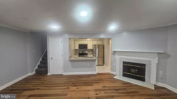 Woodbridge, VA 22192,12131 SALEMTOWN DR