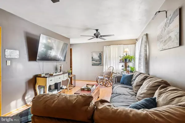 Vineland, NJ 08360,532 MAYFAIR ST