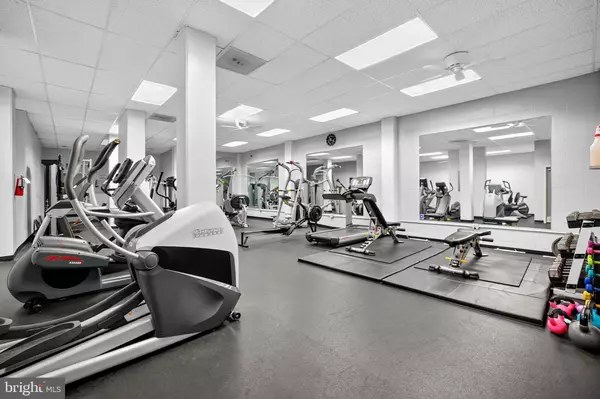 Chevy Chase, MD 20815,5500 FRIENDSHIP BLVD #1718N