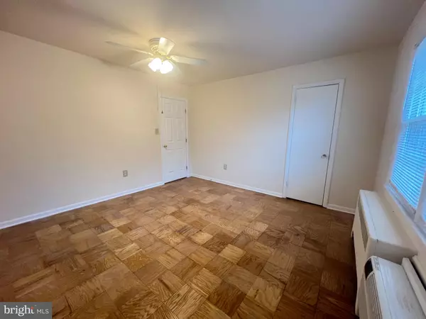 Rockville, MD 20852,125 TALBOTT #125