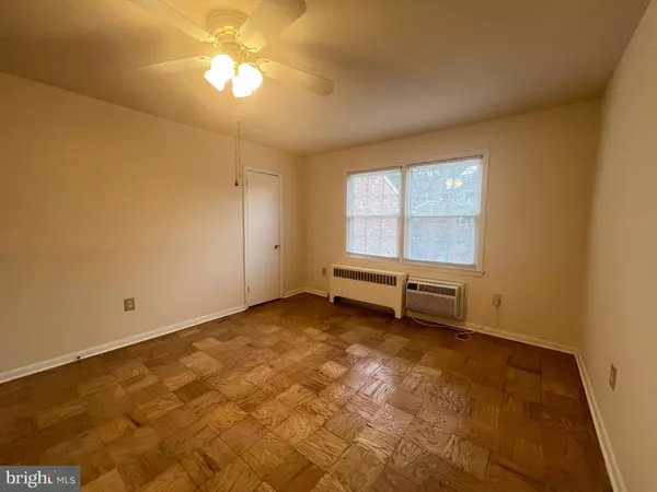 Rockville, MD 20852,125 TALBOTT #125