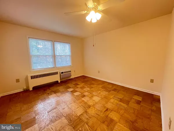 Rockville, MD 20852,125 TALBOTT #125