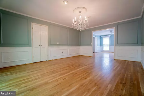 Rockville, MD 20852,6440 WINDERMERE CIR