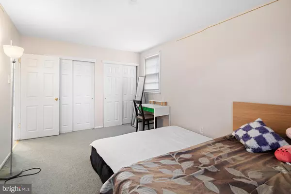 Philadelphia, PA 19116,107 ALNUS PL