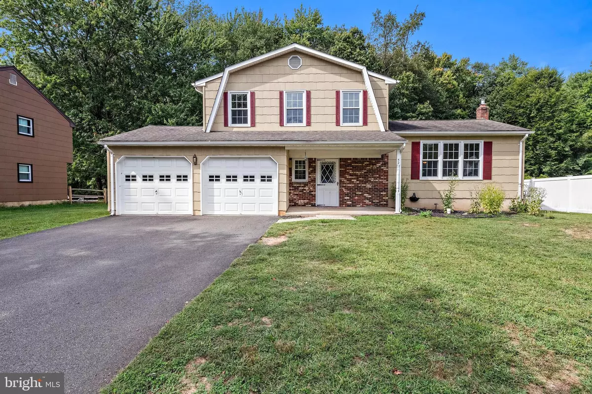 Ewing, NJ 08638,52 COLLEEN CIR