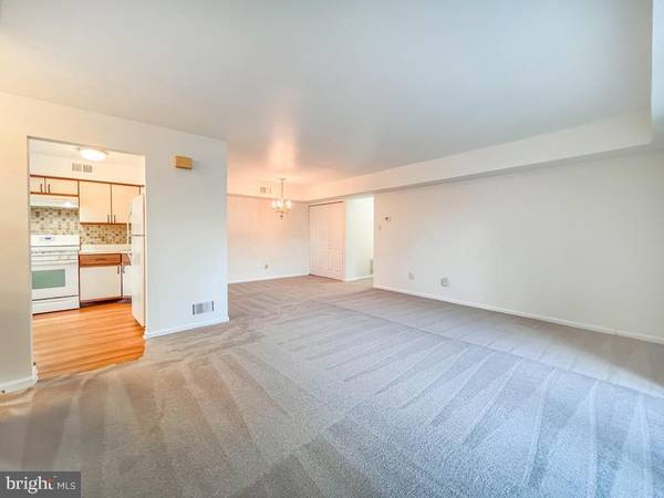 Southampton, PA 18966,301 HOPKINS CT