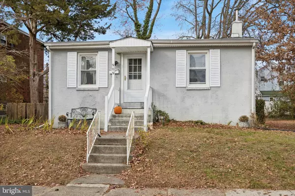 909 WALNUT ST, Collingdale, PA 19023