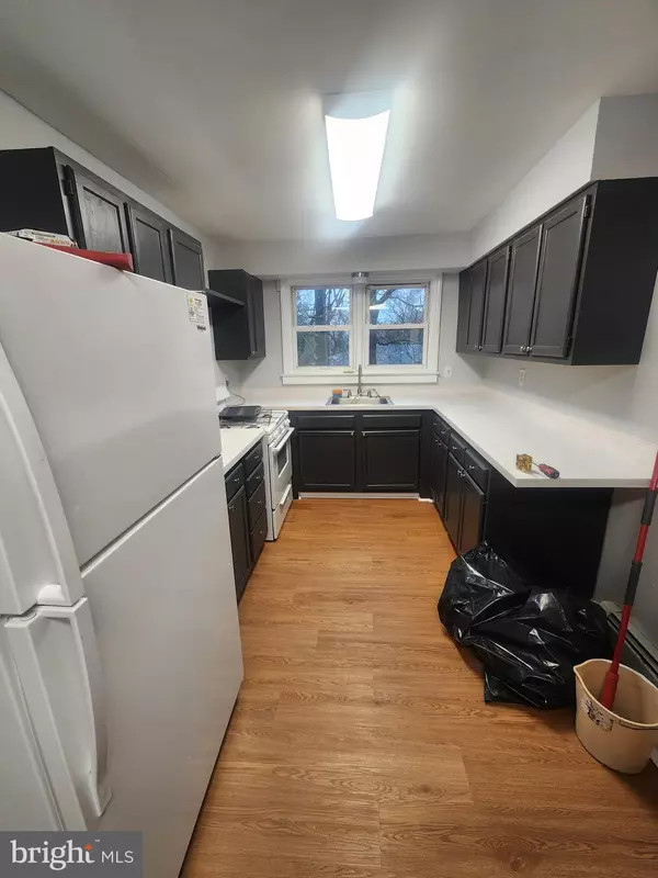 Berlin, NJ 08009,17 MALAN AVE