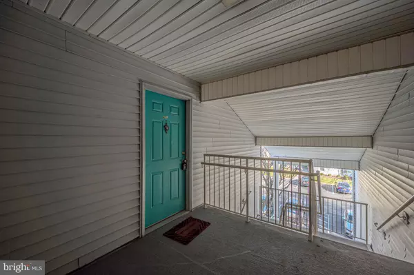 New Castle, DE 19720,410 ASHTON LN #410