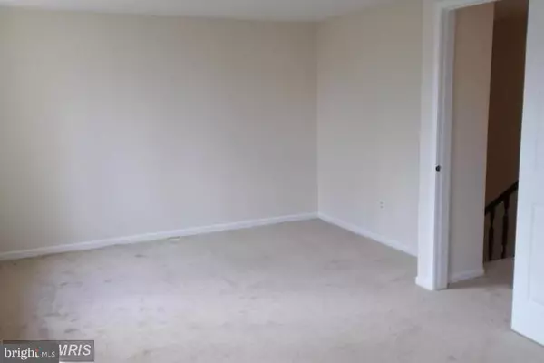 Dumfries, VA 22025,16198 HENDERSON LN