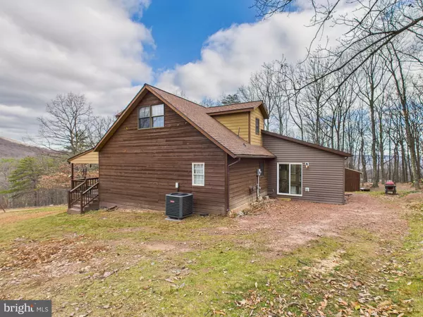 Hedgesville, WV 25427,783 PEE WEE LN