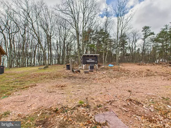 Hedgesville, WV 25427,783 PEE WEE LN