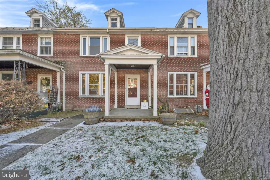 416 OAK TER, West Reading, PA 19611