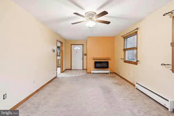 Levittown, PA 19057,7 INDIAN RED RD