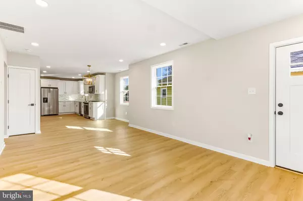 Westville, NJ 08093,617 ALMONESSON RD