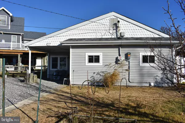 Little Egg Harbor Twp, NJ 08087,1029 RADIO RD