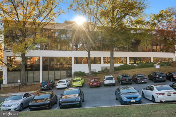 7610 CARROLL AVE #310, Takoma Park, MD 20912