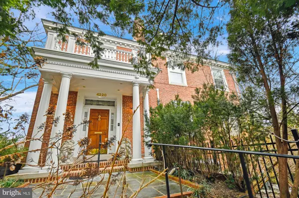 4220 N CHARLES ST, Baltimore, MD 21218