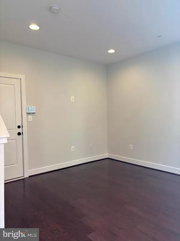 Silver Spring, MD 20906,111 KANDINSKY LOOP