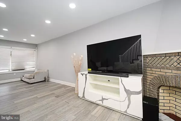 Philadelphia, PA 19135,7027 CHARLES ST