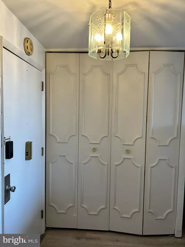 Philadelphia, PA 19131,3900-00 FORD RD #6B