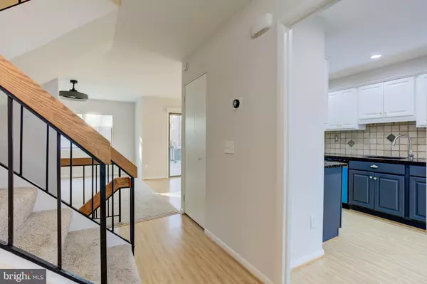 Reston, VA 20191,11908 BARREL COOPER CT