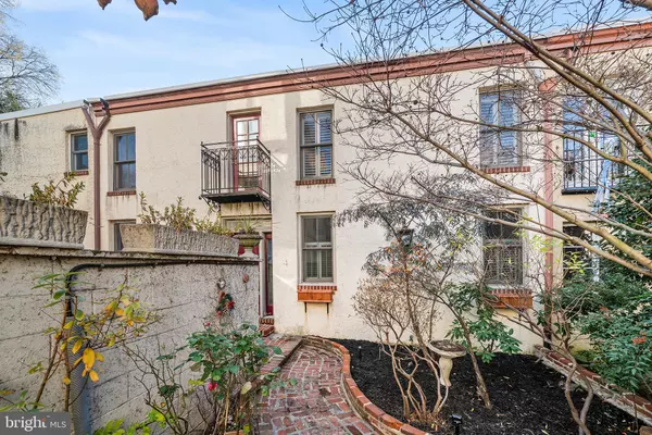Philadelphia, PA 19103,4 RAINEY CT