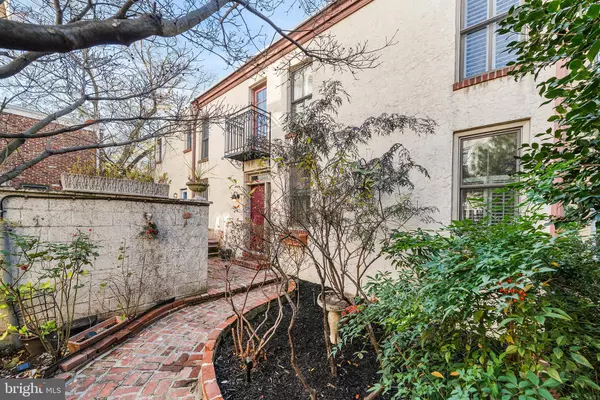 Philadelphia, PA 19103,4 RAINEY CT