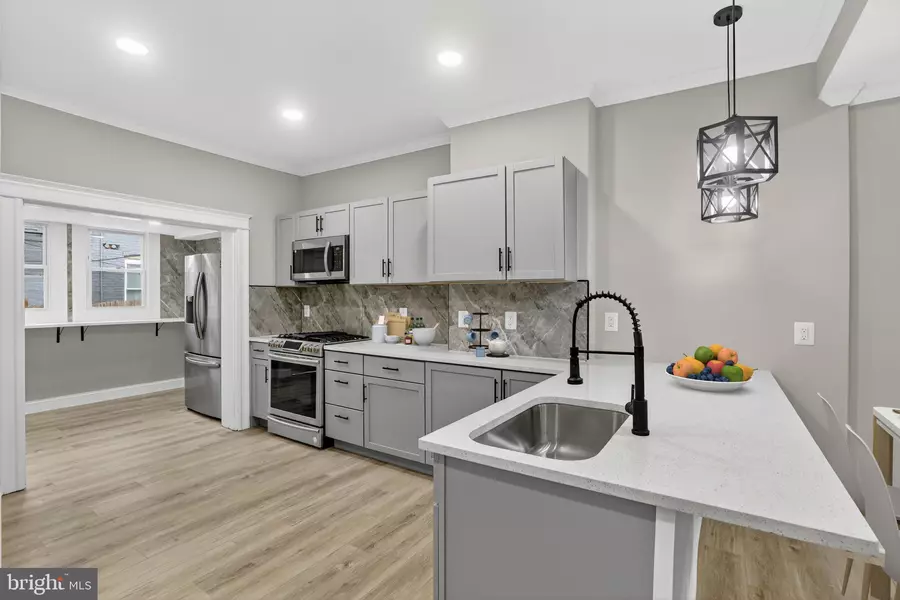 3030 MCELDERRY ST, Baltimore, MD 21205