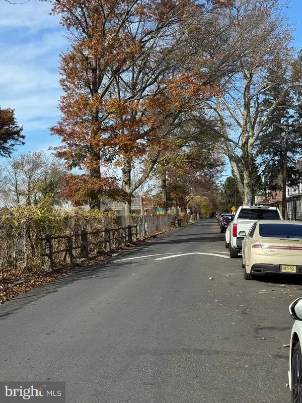 Trenton, NJ 08618,506 RIVERSIDE AVE