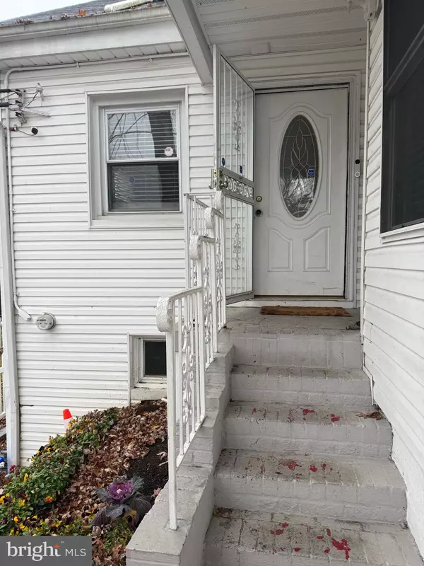 Capitol Heights, MD 20743,515 CLOVIS AVE