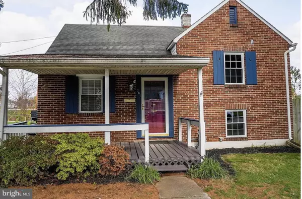 751 VILLAGE RD, York, PA 17404