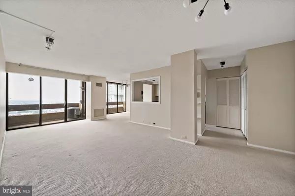 Philadelphia, PA 19107,1326-42 SPRUCE ST #2906