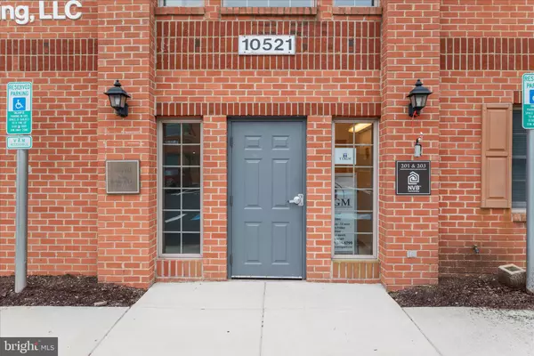 Manassas, VA 20109,10521 CRESTWOOD #201