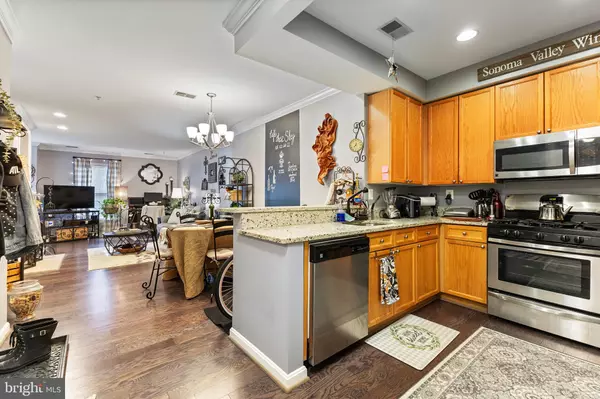 Alexandria, VA 22304,5108 DONOVAN DR #105