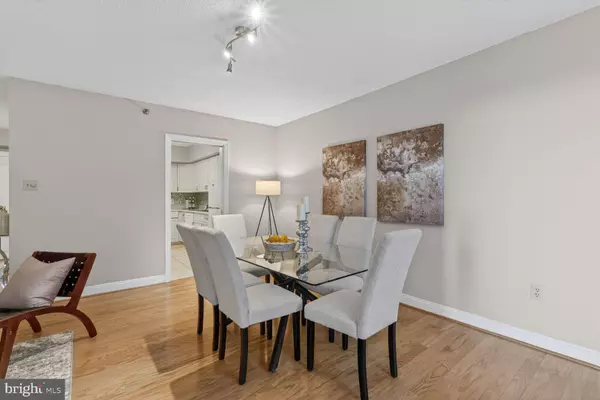 Chevy Chase, MD 20815,4550 N PARK AVE #301